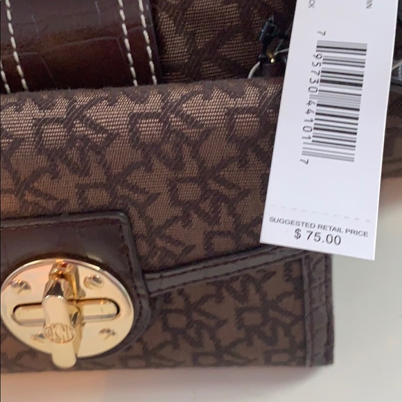 DKNY Dark Brown Bag with matching wallet - Picture 5 of 8